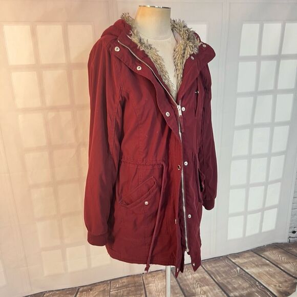 Hollister Maroon Fur Lined Zip-Up Snap Stretch Parka Jacket Size Large - Picture 2 of 9